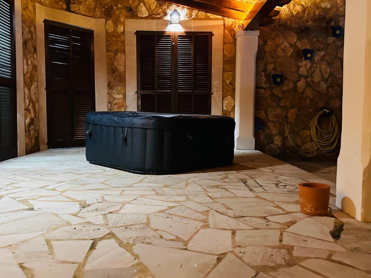 Villa Sanchez In Strandnahe Mit Pool, Jacuzzi, Klima, Wifi, Gas Bbq Santanyí Dış mekan fotoğraf